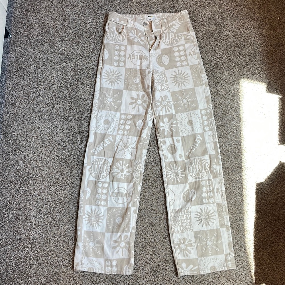Beige H&M x Smiley Jeans